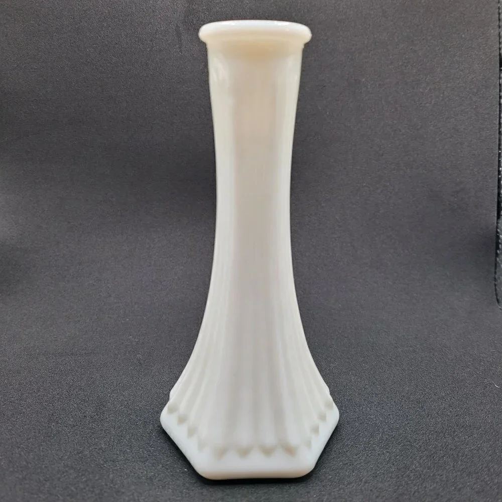 Vintage E.O. Brody Co. Milk Glass Vase Mid Century Modern Cleveland Ohio USA 6